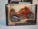 Modellmotorcykel i skala 1/18 av märket Kawasaki Motormax Heavy Bikes. Med originalkartong.