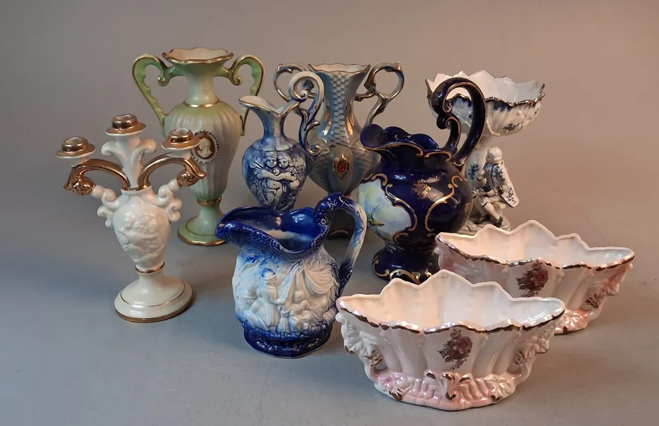 Diverse porslin & keramik. Bl.a vaser Italy.