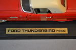 Modellbil. Ford Thunderbird (1955), skala 1:18.