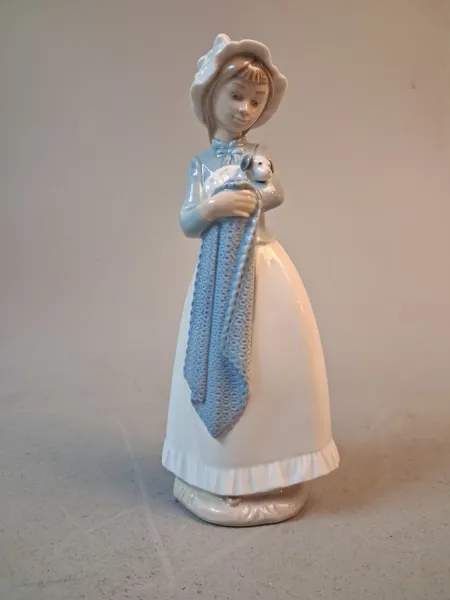 Figurin, Nao, Bylladro.