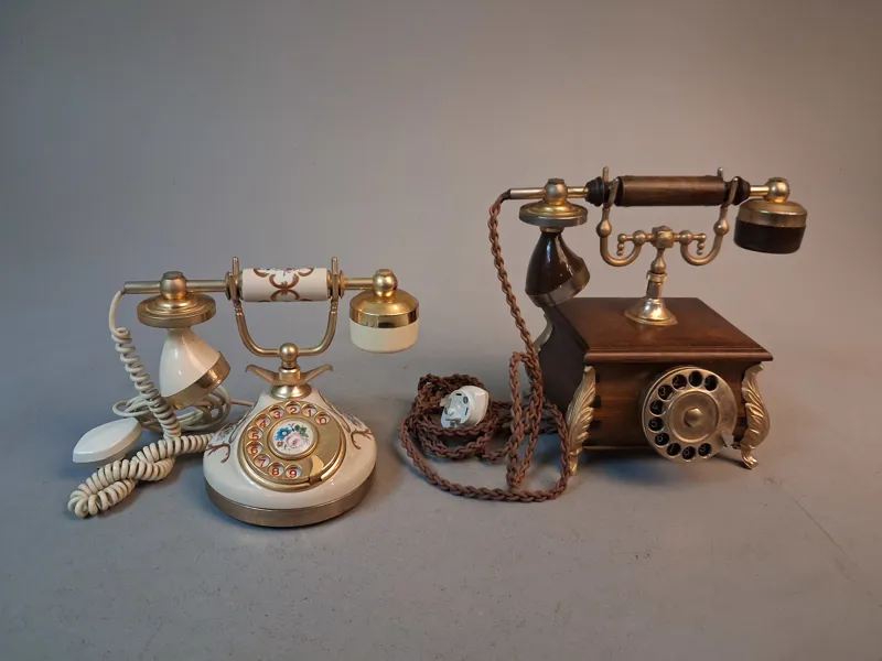 2 Telefoner, Telcer Telefonia, Italy, Guldpläterade 18K.