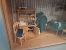 Diverse träföremål, Miniatyr rum & plastfrukter.