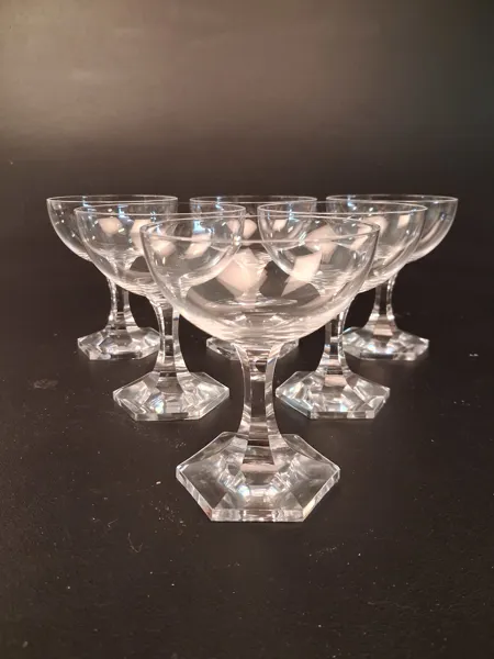 ELIS BERGH. 6 Cocktailglas. sexkantig fot, Kosta.