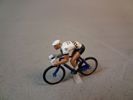 3 Miniatyrcyklister "Tour de France" & 2 småbilar Wiking & Norev.