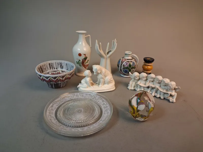 Diverse. Bl.a Laholmskeramik, Kjell Blomberg Gabriel m.m.