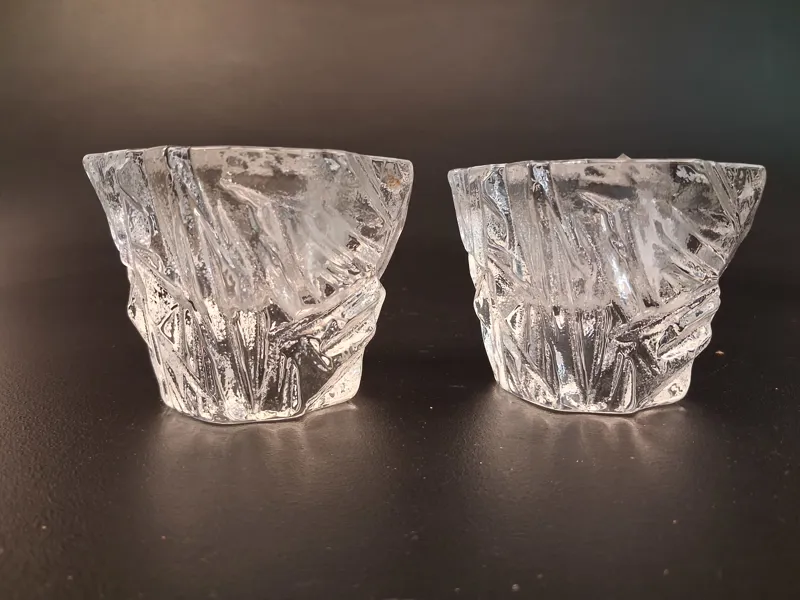 MARTTI RYTKÖNEN. 2 Ljuslyktor, "Icy", Orrefors.