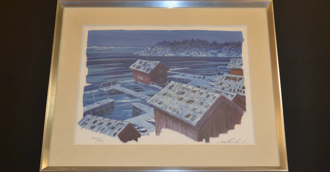 ROLAND SVENSSON. Färglitografi, "Vinterskymning i Sandhamn", signerad & numrerad 225/360.