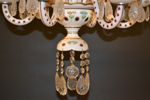 Ljuskrona. Venetiansk-stil, porslin & glas, 1900-talets mitt.