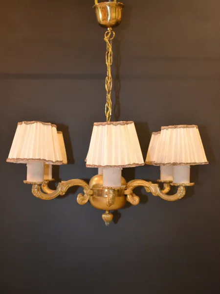 Taklampa. Mässing, 1900-talet, 6-ljuspnkter.