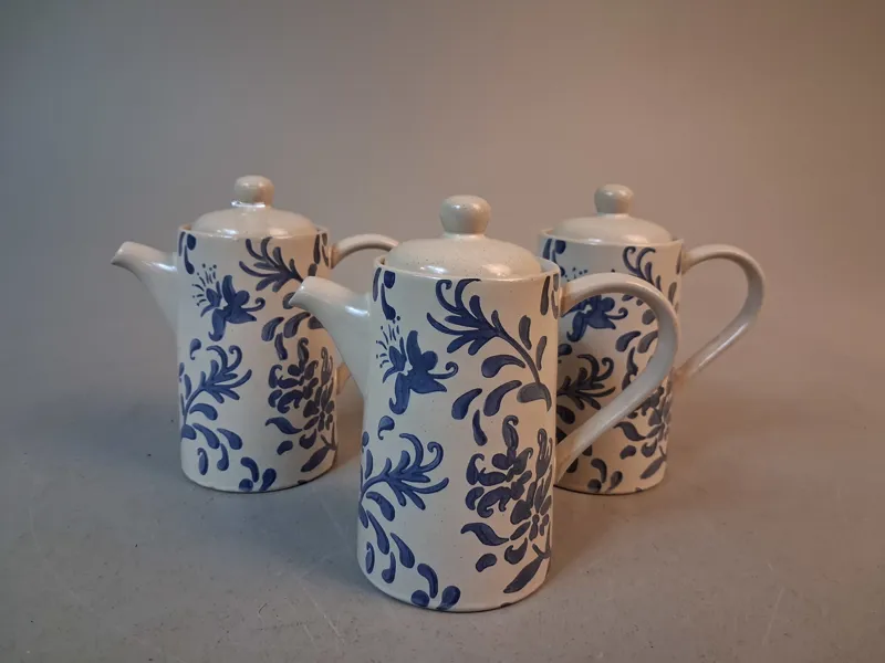 3 Kannor, Petunia, Blå Mönster.
