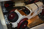 Modellbil. Mercedes Bens SSKL "Caracciola", skala 1:18, Burago.