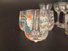 Diverse glas. Bl.a 2 snapsglas Rustika, Göran Wärff, 3 glöggmuggar tomte.