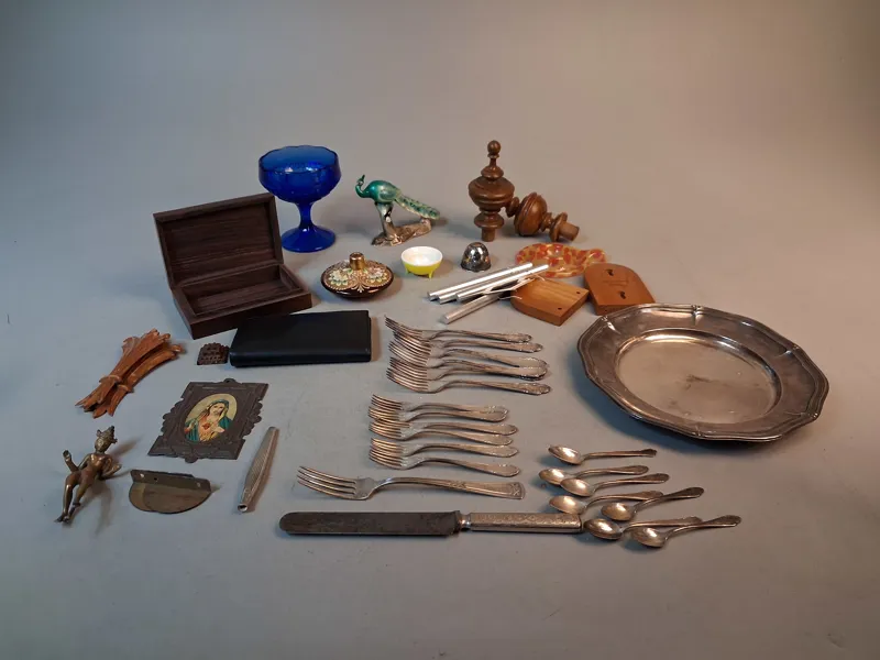 Diverse. Bl.a nysilver, Vindspel, Woodstock Chimes m.m.