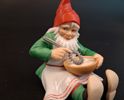 LARS CARLSSON. Tomte som vispar. Fyrklövern.