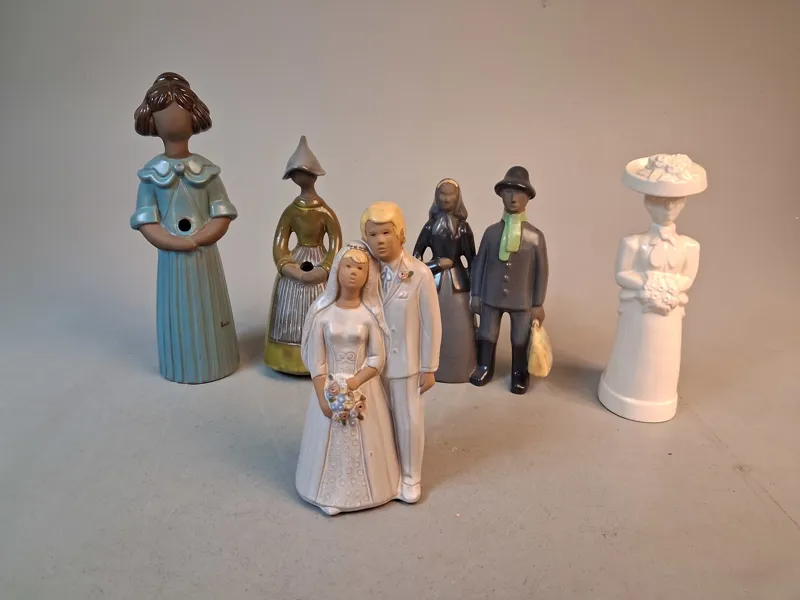 5 Figuriner. 3 JIE & 2 Rosa Ljung.