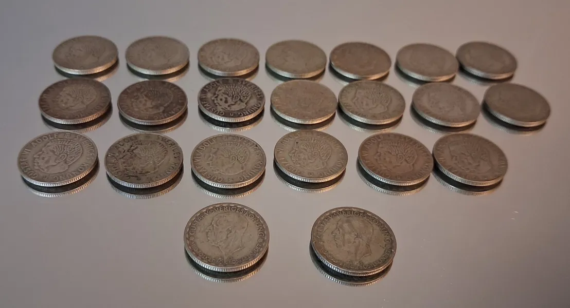 22 Stycken 1 Kronor. Silverhalt 40%, 153gram.