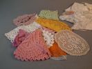 Diverse textil. Bl.a Dukar, virkat.