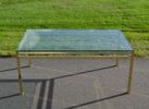 Soffbord. Gulmetall & glasskiva.