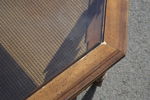 Soffbord. Octagon, Mahogny med glasskiva, 1900-talet.