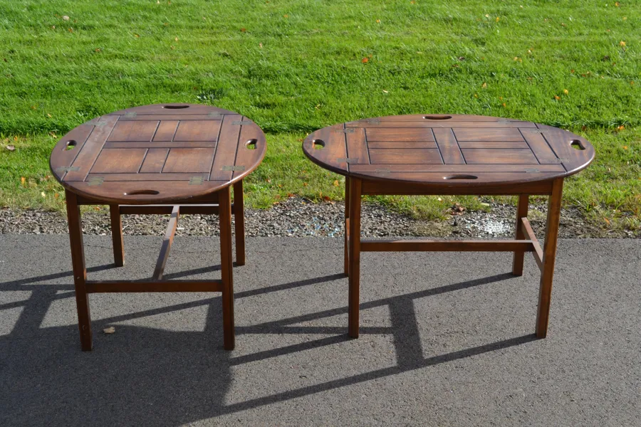 2 Soffbord. "Butlers Tray", 1900-talet.
