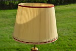 Golvlampa. Mässing & trä, 1900-talet.