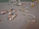 Swarovski. Diverse miniatyrer med väggskåp. 