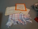 Diverse textil. Bl.a löpare m.m.