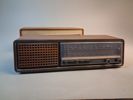 4 Radio apparater. Telefunken, Philips, SUDFUNK.
Säljes som prydnader.