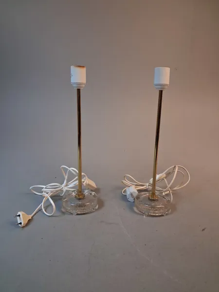 2 Lampfötter, mässing & glas. EAE.