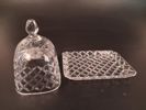Ostkupa med fat. Glas.
