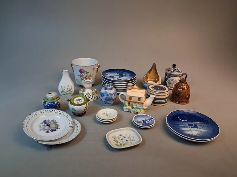 Diverse porslin & keramik.