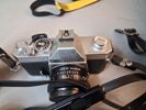 Analog kamera Konica, digitalkamera samsung, Video kamera Sony, samt tillbehör.