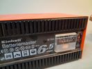 Batteriladdare & 2 par startkablar.