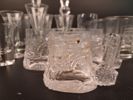 Diverse spritglas, bricka & ljusstakar.