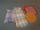 Diverse textil. Bl.a Dukar, virkat.
