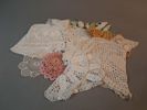 Diverse textil. Bl.a Dukar, virkat.