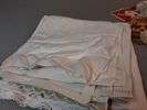 Diverse textil. Bl.a Dukar, virkat.