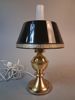 Bordslampa. Mässing, EWÅ, 1900-talets andra hälft.