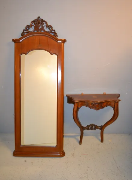 Spegel & konsolbord. Mahogny, Nyrokoko-stil, 1900-talet.