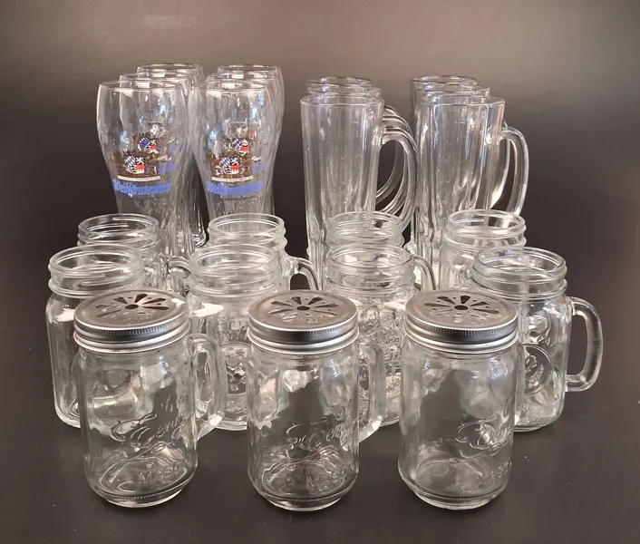 Diverse spritglas. Bl.a stora ölglas.
