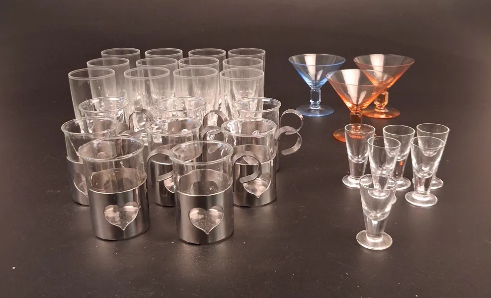 Diverse spritglas.