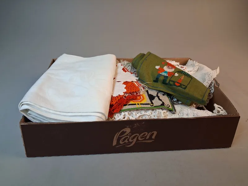 Diverse textil. Bl.a Bonader.