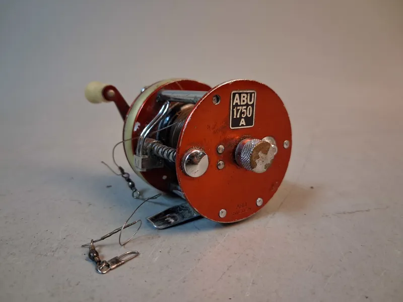 ABU 1750 A. "Skadad".