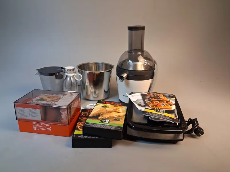 Råsaftcentrifug Philips, smörgåsgrill Tefal m.m.