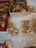 Diverse knappar & pins m.m.
