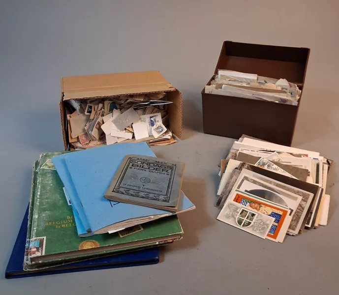 Diverse frimärken m.m.