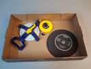 2 Måttband, 20m & 50m, samt 3 Kapskivor.