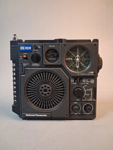 National Panasonic GX400M. Bärbar fyrbands världsradio, 1970-talet.