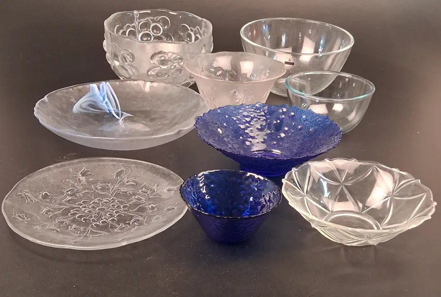Diverse skålar, glas.
