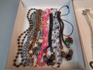 Diverse halsband.